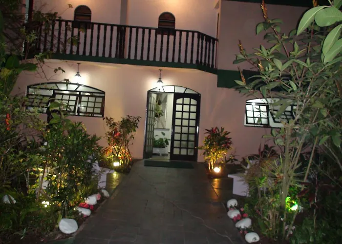 Farol Das Gaivotas Pousada E Residence Caraguatatuba